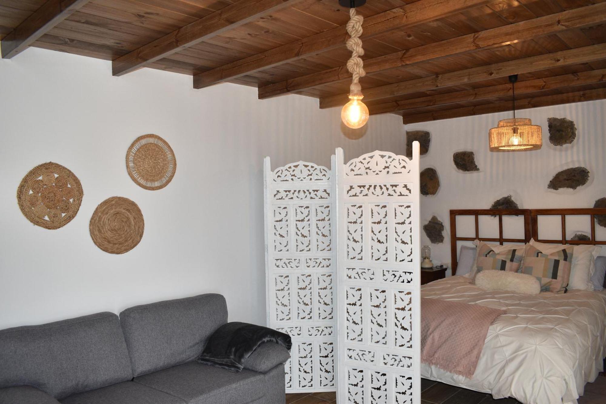Delia & Juan Chalet Erese